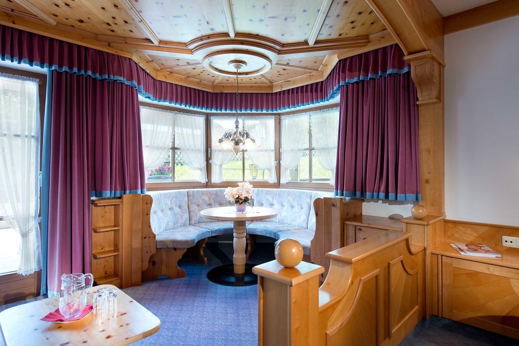 Hotel Bergland Lermoos Room photo