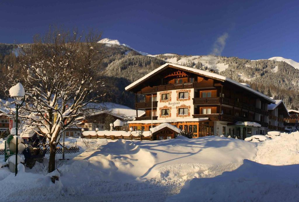 Hotel Bergland Lermoos Exterior photo